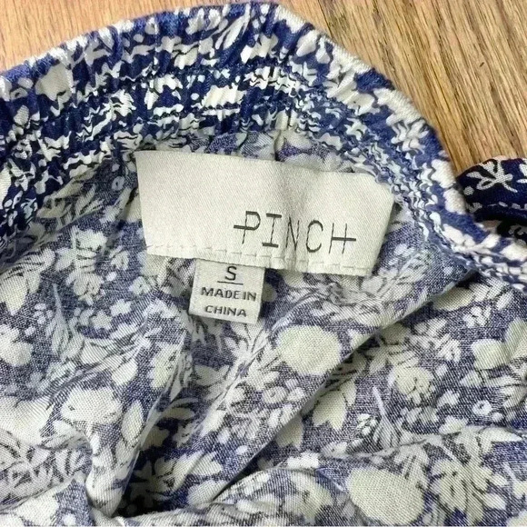 Pinch Women’s Blue and White Floral Printed Flounce Mini Skirt Size Small - Picture 8 of 10